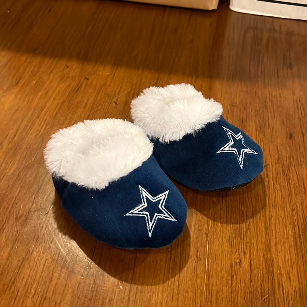 Dallas Cowboys Forever Collectibles Infant Baby Booties Shoes Large 6-9 Months